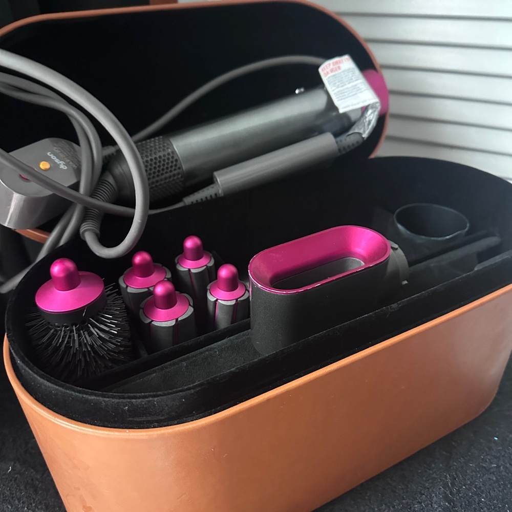 Dyson Airwrap Complete Good Condition